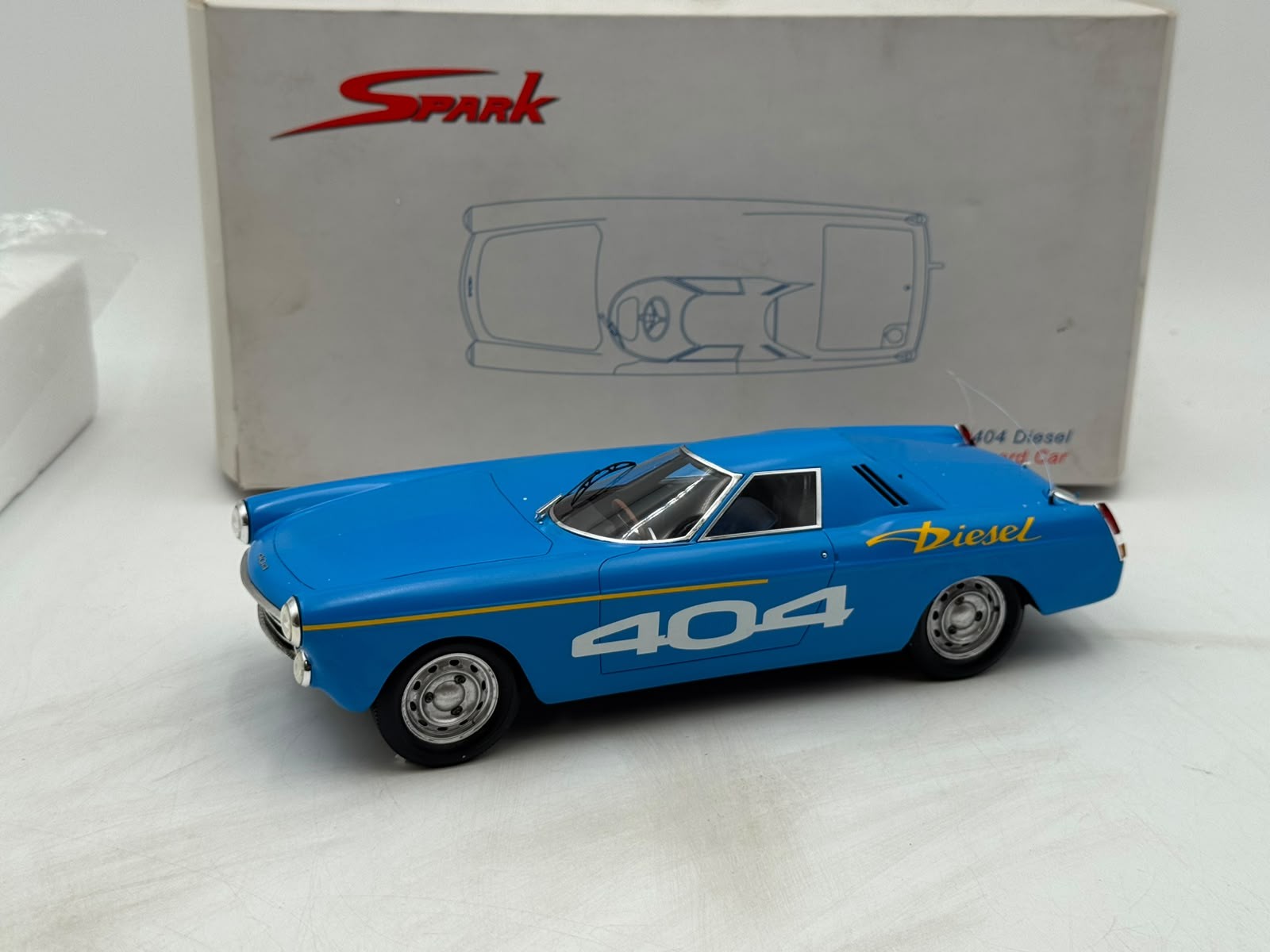 SPA18S037 Spark Peugeot 404 Diesel Record Car 1/18