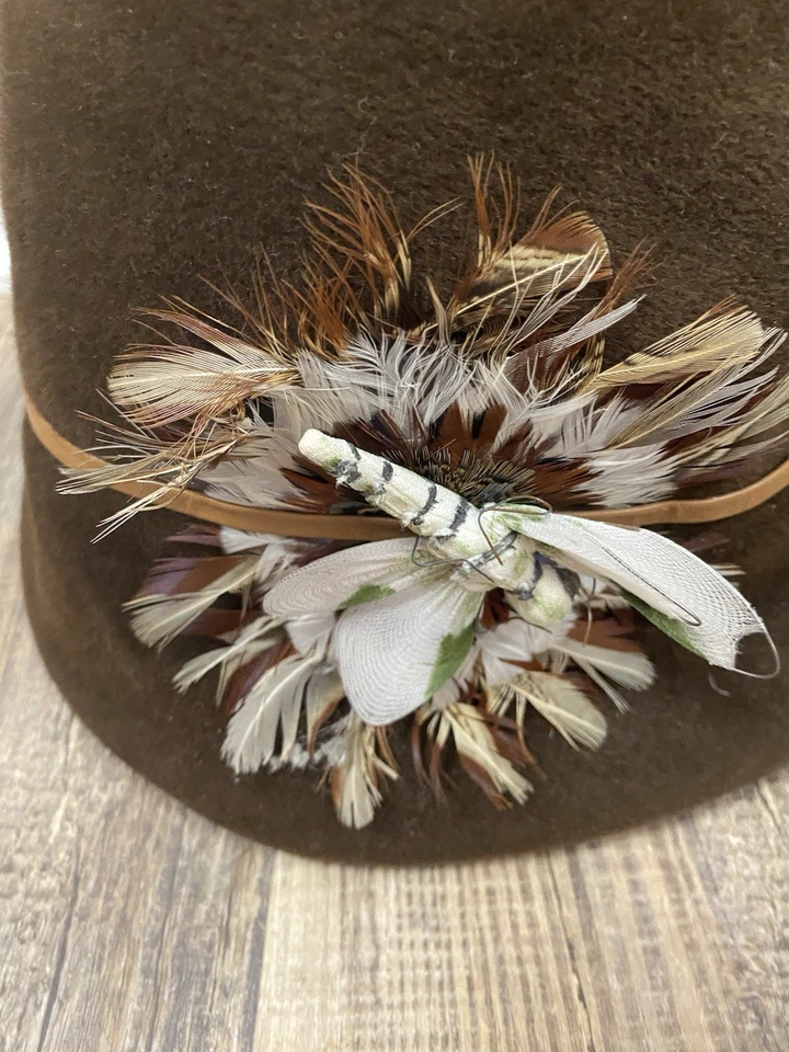 Chapéu Derby Eugenia A Kim Pena e Mosca Dragão - Imagem 2 de 4