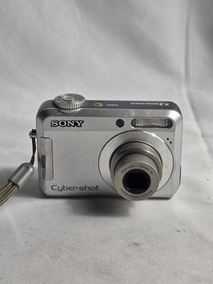 Sony Cyber-Shot DSC-S650 7.2MP Digital Camera Silver Tested Works