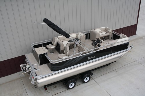 New 21 ft. Sport Rear Fish pontoon boat 40 Hp Mercury Blue or black - Picture 7 of 10