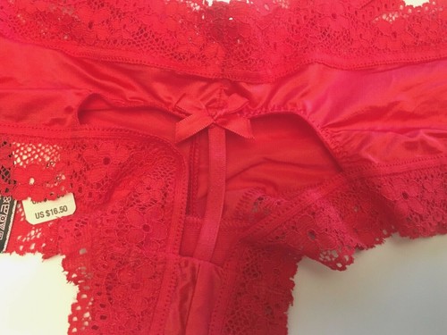 Victorias Secret Very Sexy Red Heart Cut-Out Back Cheeky Panties XS Lace Straps - Picture 10 of 12