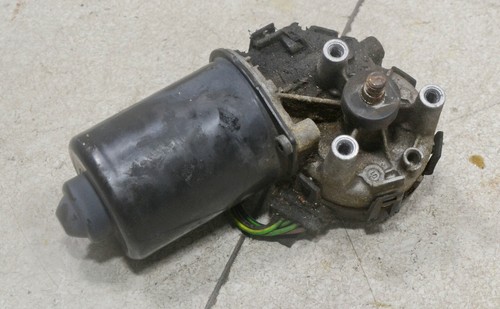 SEAT Arosa 6HS Bj 2001 Scheiben Wischermotor vorne #64216-P209