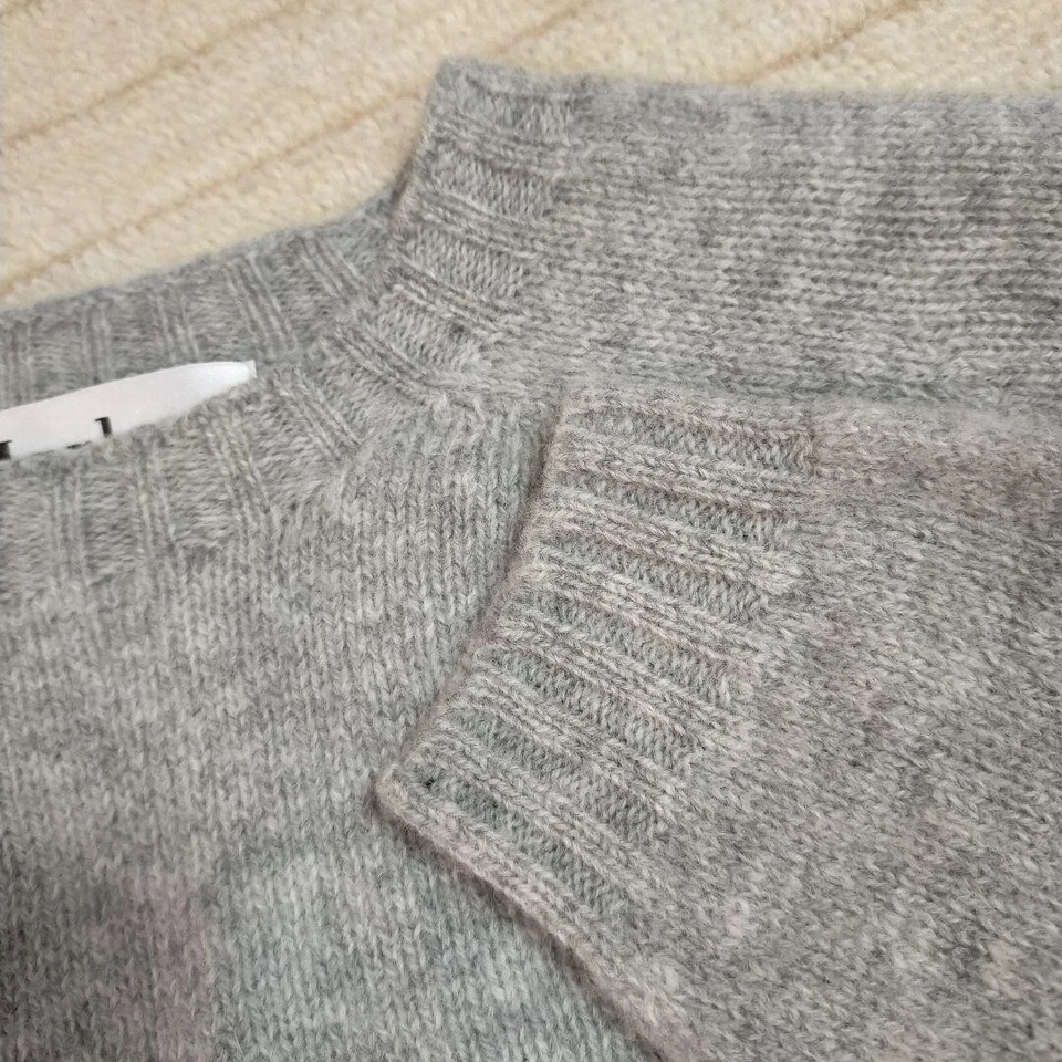 Suéter Harley of Scotland Cuello Redondo Talla 38 Gris Plateado Lana Súper Suave Usado JP Foto 4 de 4