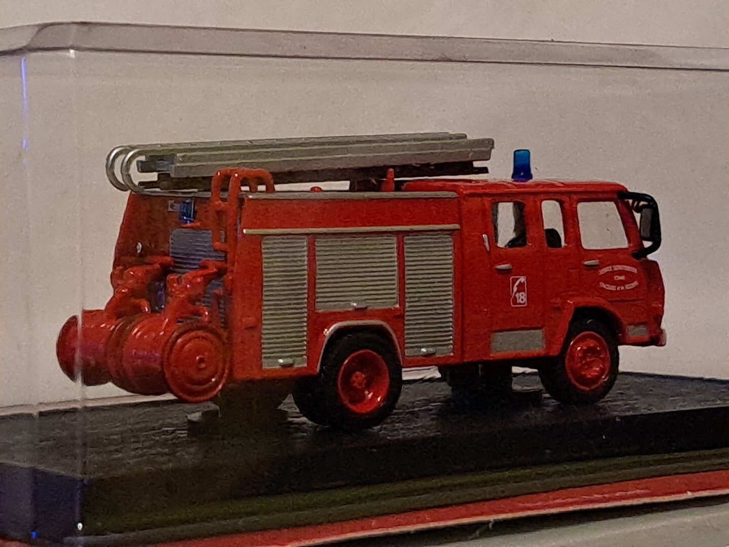 1:72 scale French truck 1980 Berliet 770 KB 6 diecast model fire engine 