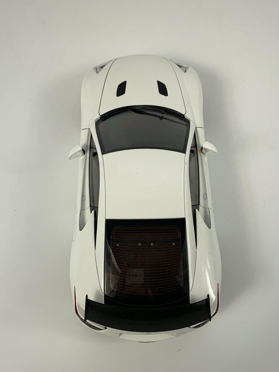 1/18 AUTOart Lexus LFA Nürburgring Package White w/ Box From 1/18 AUTOart Lexus LFA Nürburgring Package White w/ Box From