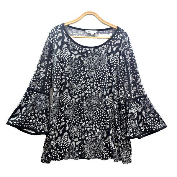 Rockmans Top Womens Blouse Size XXL Black White Floral Stretch Knit 3/4 Sleeve