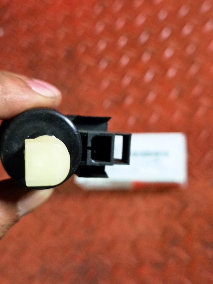 1997-2005 Dorman 924-705 Shift Interlock Solenoid For Chevrolet Malibu Grand Am - Image 3 of 4