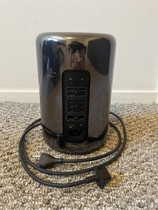 Apple Mac Pro Trashcan 2013