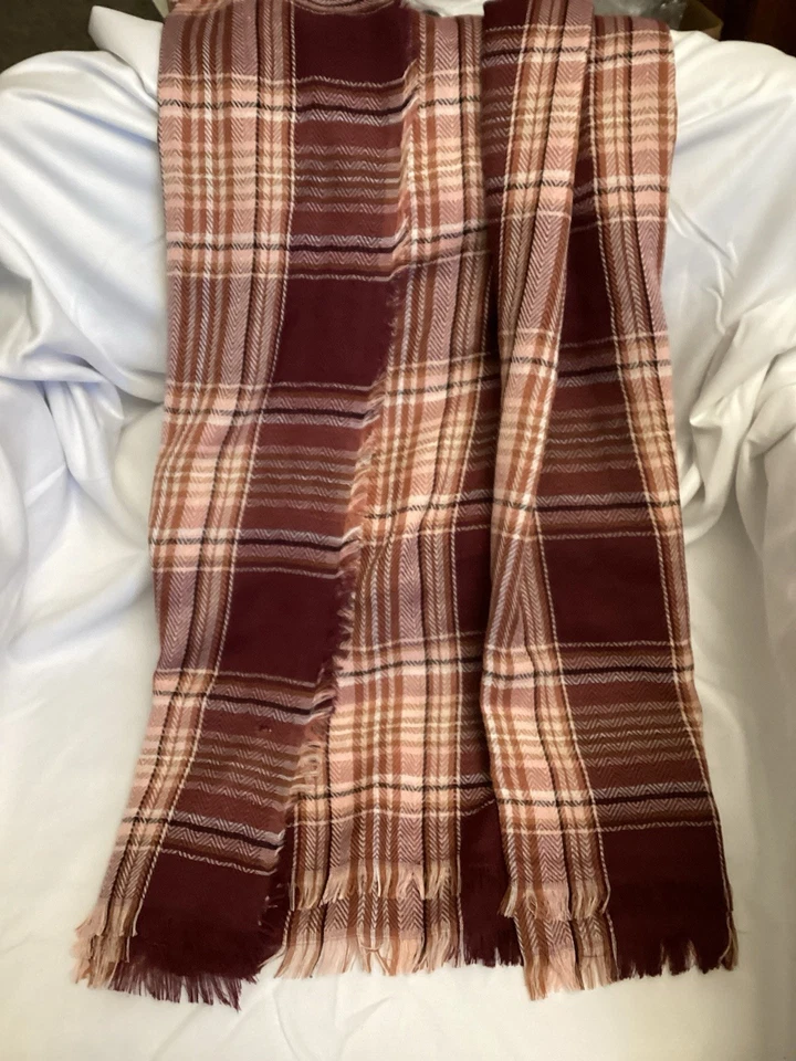 De colección, hermoso Maurice’s Lg. Bufanda a cuadros Foto 3 de 4