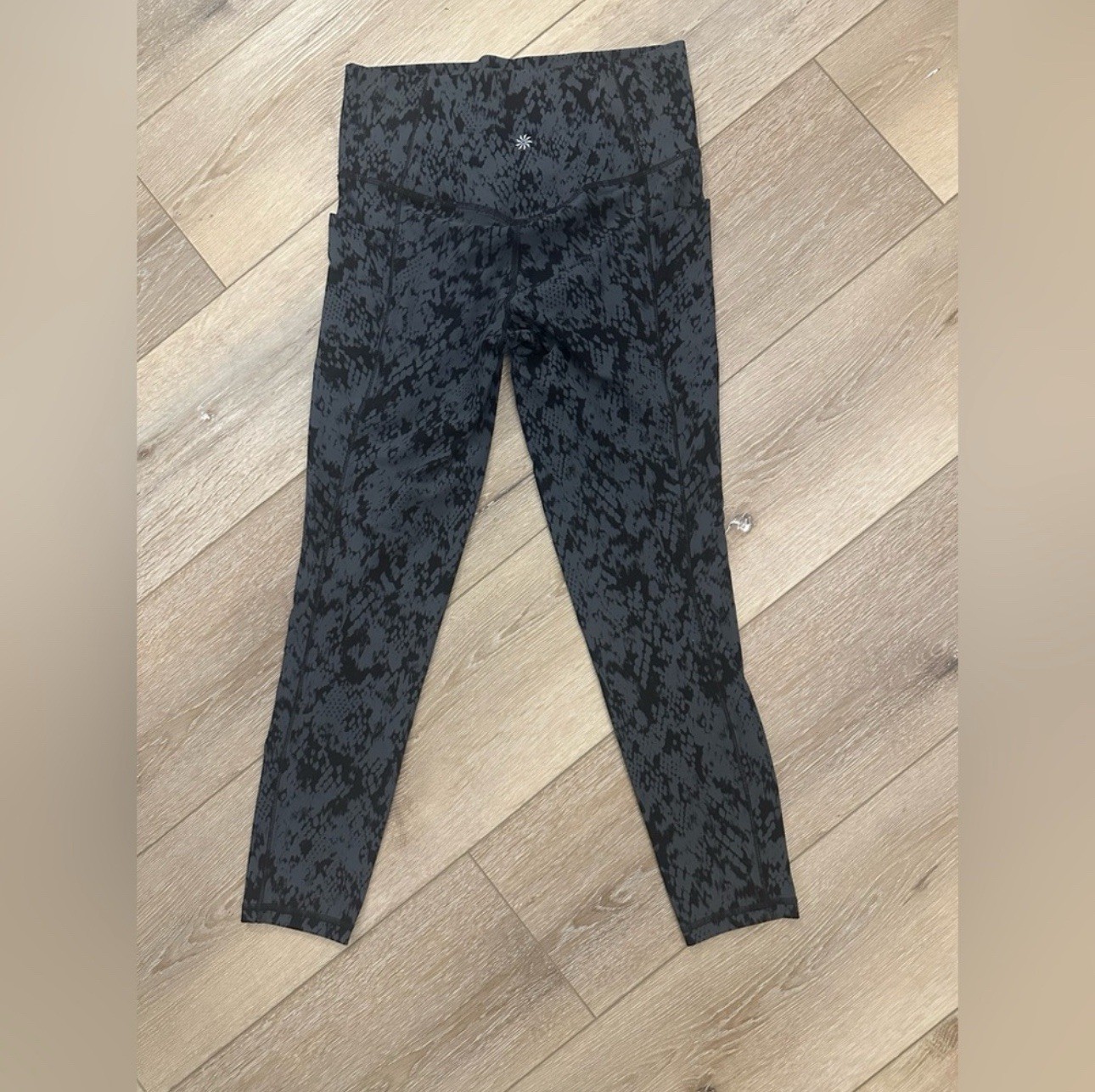 Athleta Salutation stash python black 7/8 Legging… - image 3