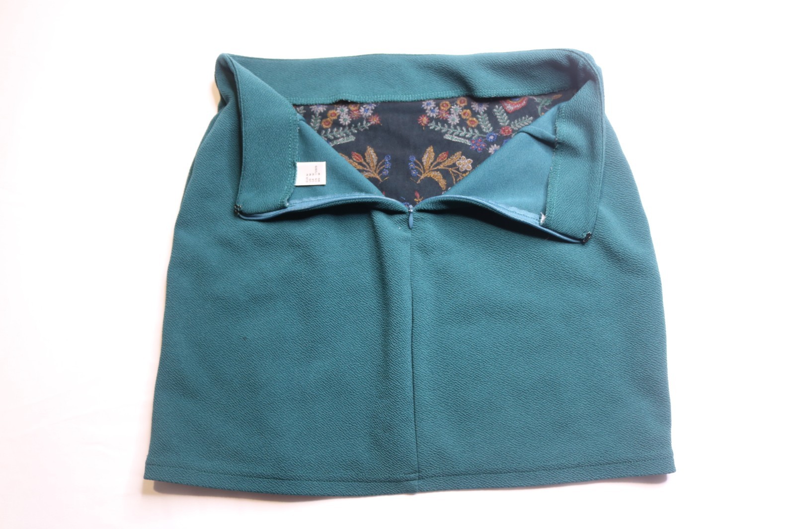 Shein Botanical Embroidered Women's Mini Skirt - Size Medium - Color Green image 5