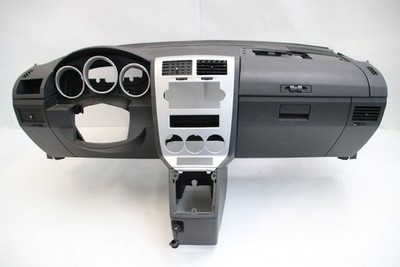 Armaturenbrett Dodge CALIBER 1ED861DVAA YD45XDVAD 1GJ31XDVAA 02-2009