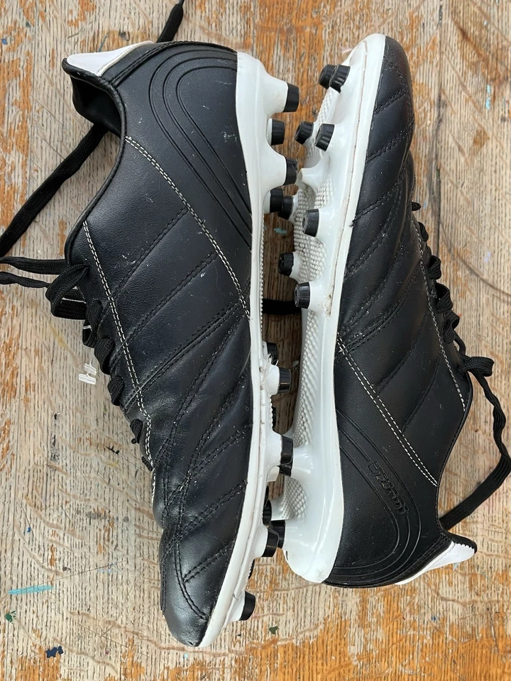 Vizari Men’s Soccer Cleats Size 8.5 - Image 3 of 4