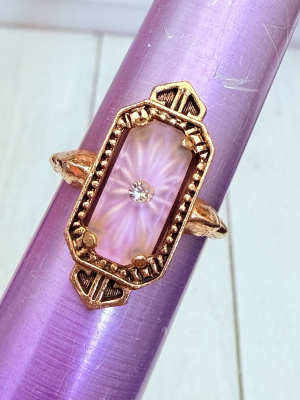 Vintage Avon Ring Frostlights Pink Camphor Glass Art Deco Sunburst Size 9   1977