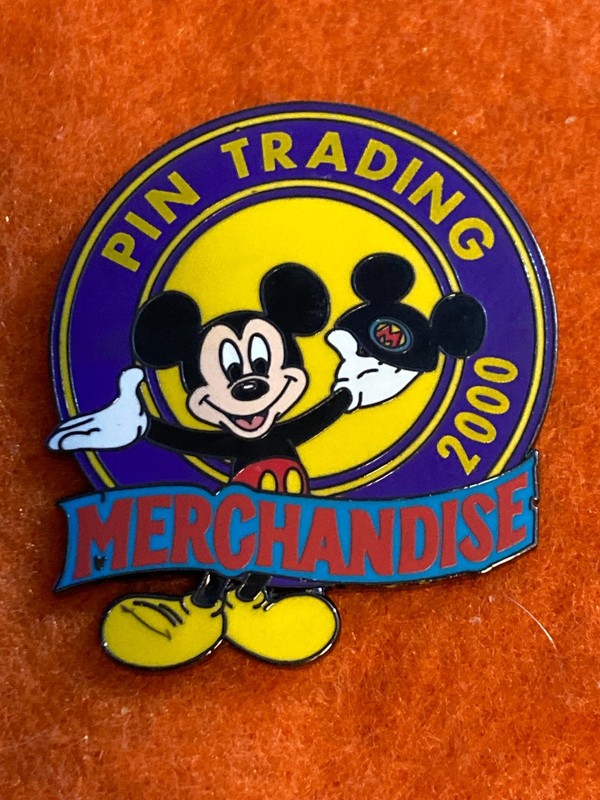 2365    Mickey - Merchandise - Pin Trading 2000 - Cast