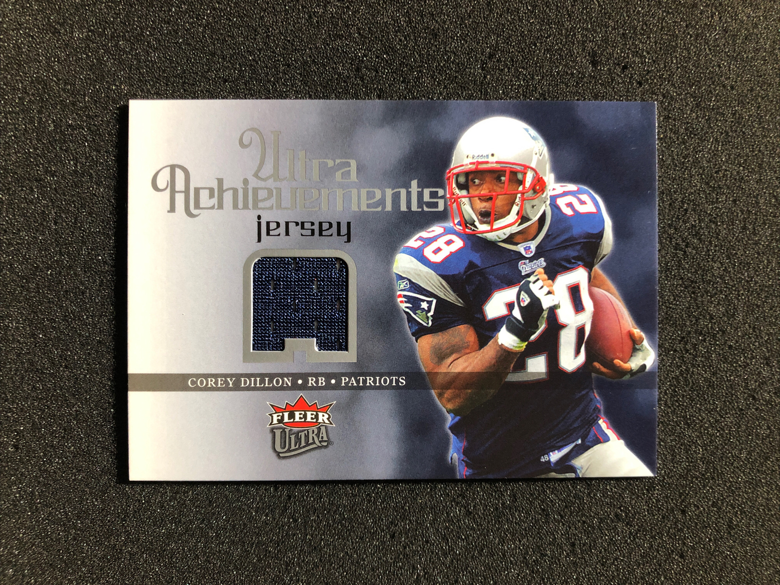 2006 Fleer Ultra COREY DILLON #UA-CD Ultra Achievements GAME-USED JERSEY CARD