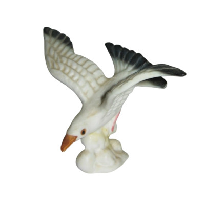 Ceramic Seagull in Flight Figurine 2 3/4'' Wingspan