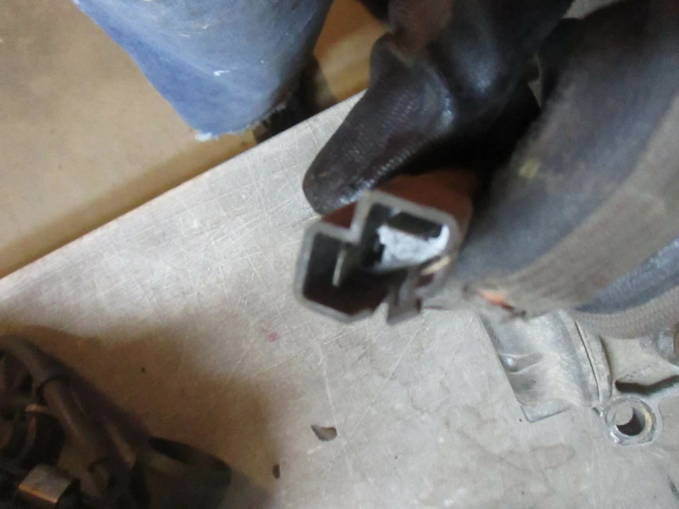 AC Compressor 2.2 4CYL Chrysler Maserati TC 89 90 91 Low Mileage - Imagem 2 de 3