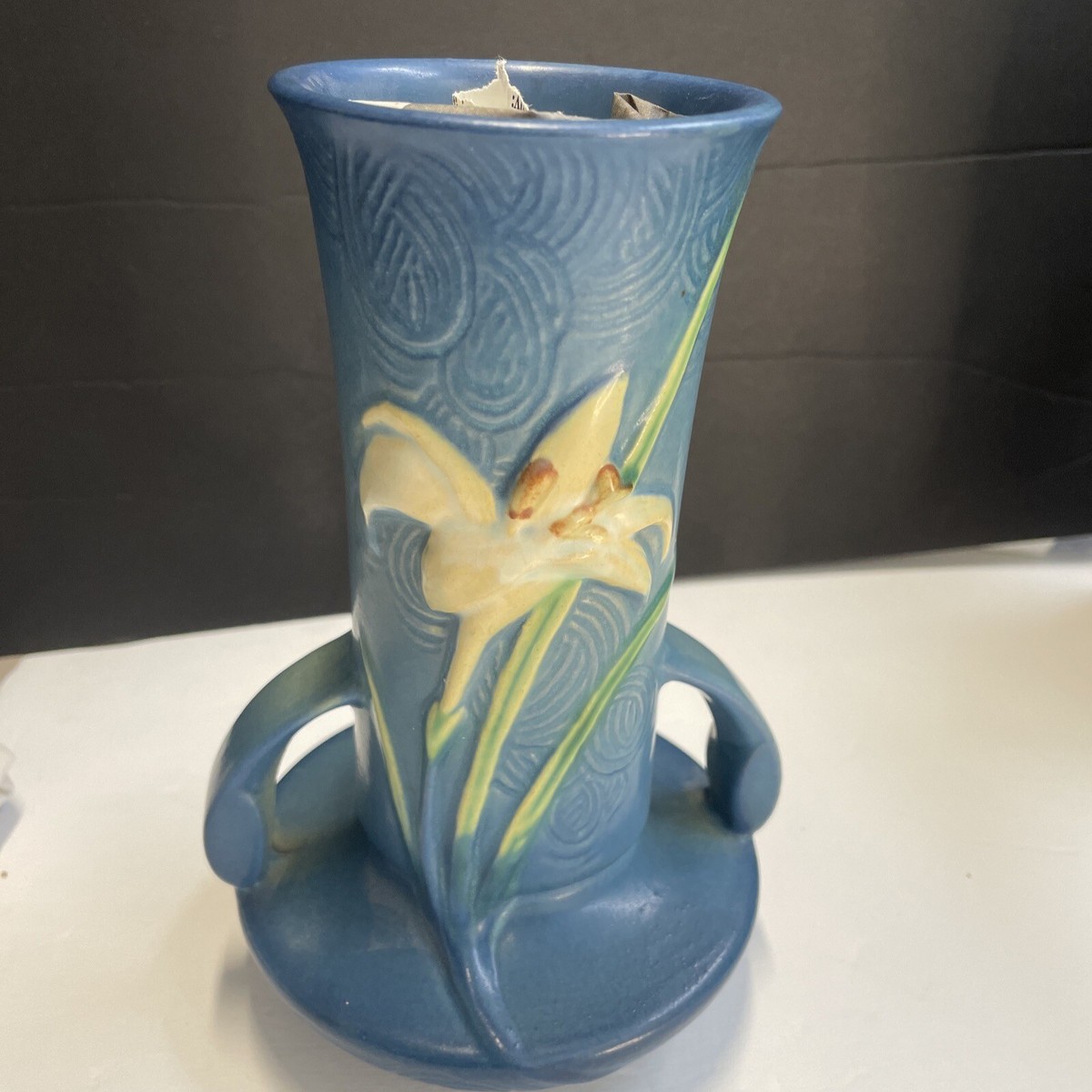 Vintage ROSEVILLE Blue Handled Pottery Vase 131-7 Lily 7.25