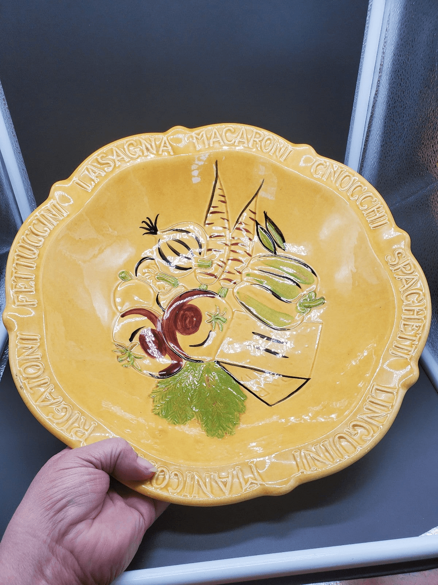 USA Pottery 2017 Burnt Yellow 13 1/2