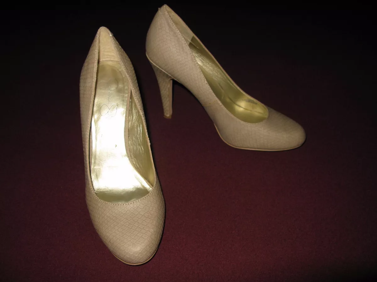 Jessica simpson store beige pumps