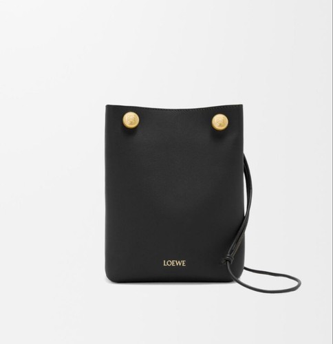 Loewe Pebble Pouch (Smooth Calf)