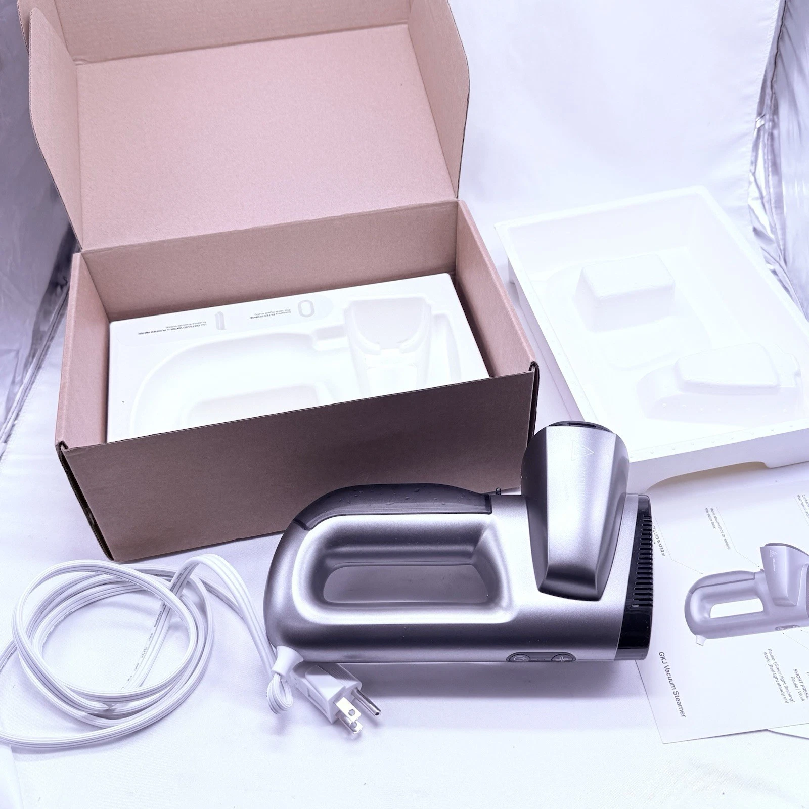 Steamer for Clothes, Handheld Vacuum Steamer 2300 Pa Suction, Portable Travel
Opens in a new window