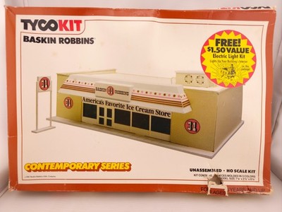 *READ* Tyco HO Scale 7731B Baskin Robbins Lighted Building Kit Train Layout OPEN