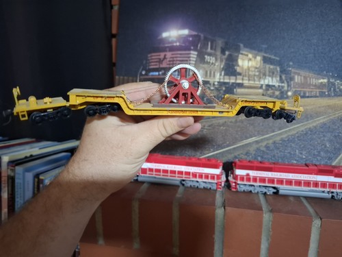 Coche plano central deprimido Walthers HO Union Pacific 8 ejes HD con carga - hasta #30005 | Condition: Used