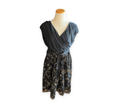 navy blue dress for baby girl How to: Wear Dresses in the Winter