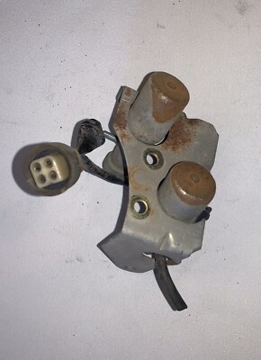 Air Conditioning Vacuum Solenoids  off 1978 Datsun 280Z.   S28-6