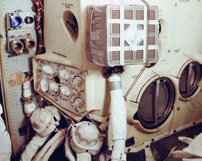 APOLLO 13 MAILBOX DEVICE IN LUNAR MODULE PHOTOGRAPH PHOTO PRINT