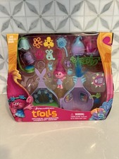 New 2015 Hasbro Dreamworks Trolls Poppy's Stylin Pod Doll  Accessories Playset