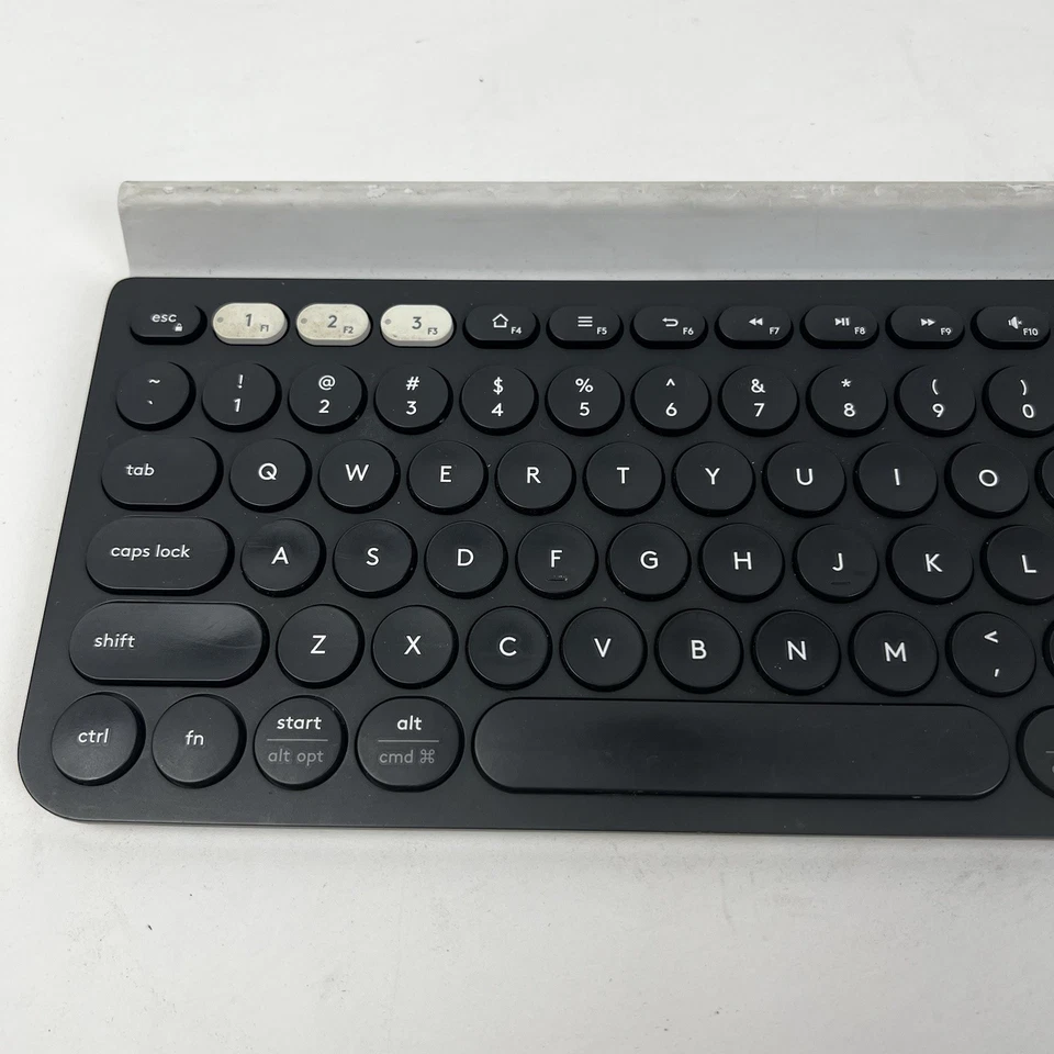 Logitech K780 Multi-Device Bluetooth Wireless Keyboard for Computer Phone Tablet - Image 2 of 4