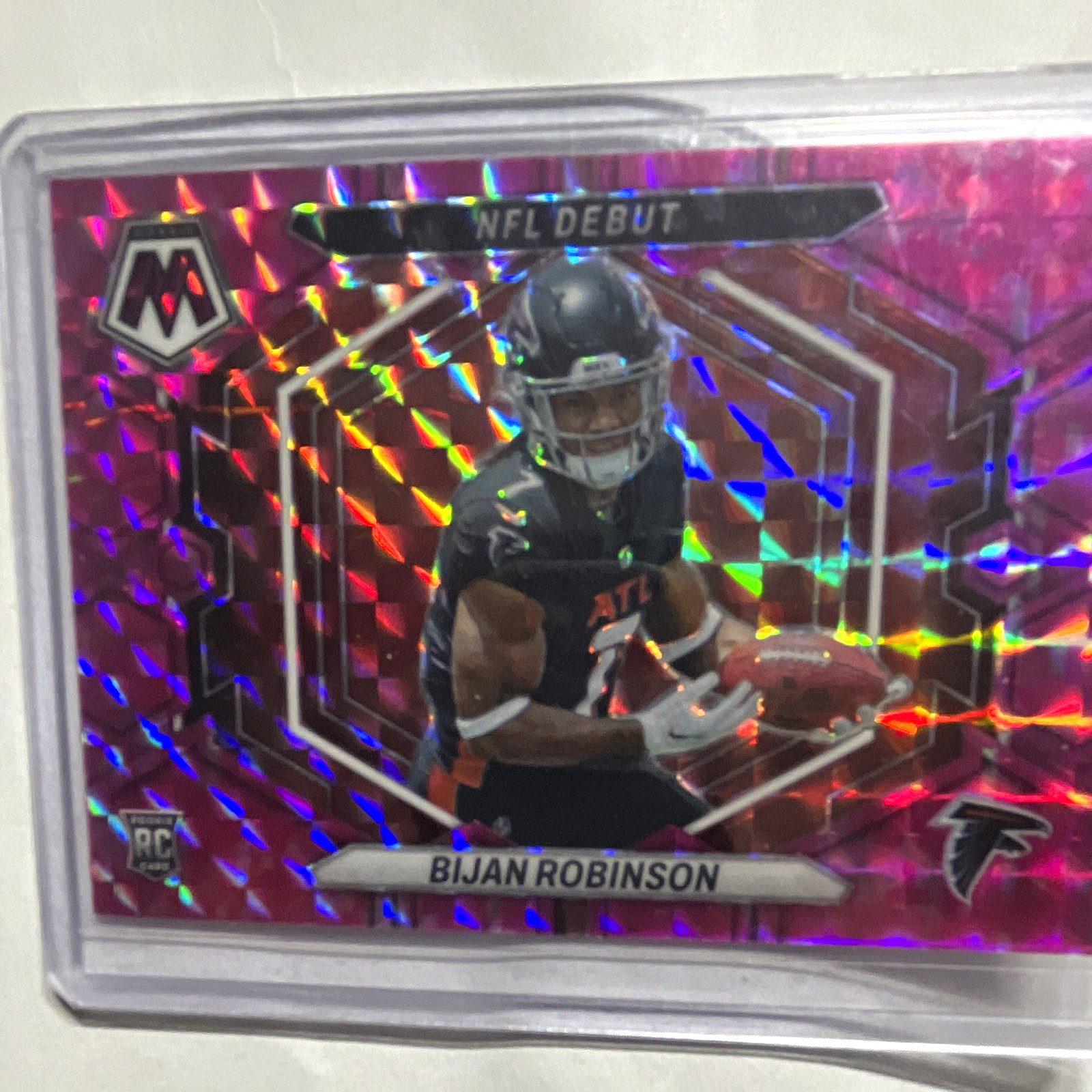 Panini 2023 Mosaic Bijan Robinson Falcons NFL Debut ND-9 Camo Pink Prizm RC