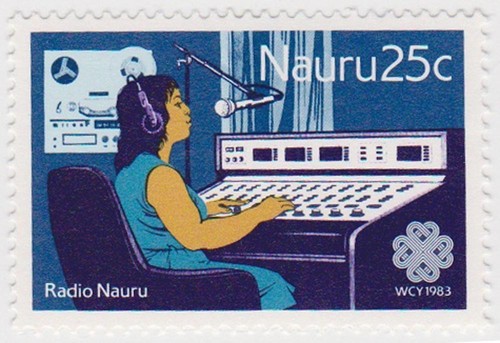 (NA140)1983 NauruSet5 15thAnni of Independence ow283-87 - Picture 5 of 5