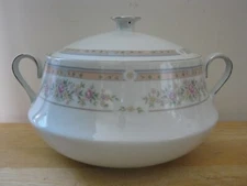Vintage Kentfield & Sawyer 2-Piece Covered Casserole Dish