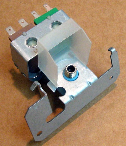 WR57X10051 for GE Refrigerator Water Valve Solenoid Coil also for WR57X10032 - Picture 3 of 3