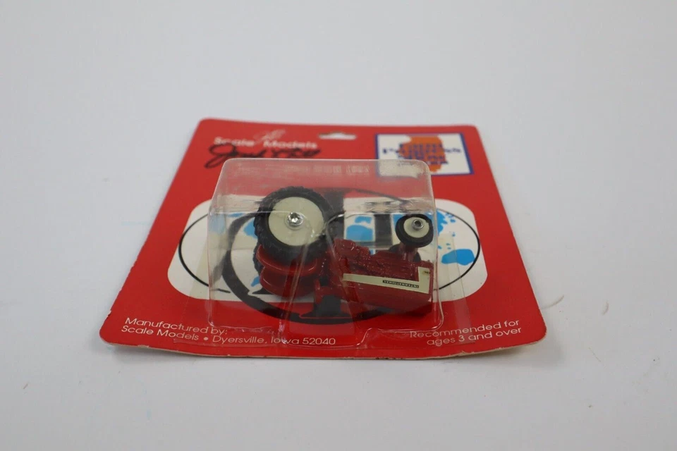 VTG SIGNED JOSEPH L. ERTL International 606 1991 Farm Progress Show Scale 1/64 - Image 2 of 4