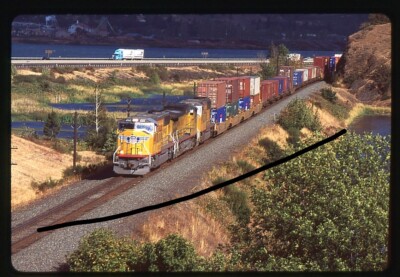 bb822 Orig. Slides Union Pacific 4060 Plus 2 at Hood River, OR 9-20-00