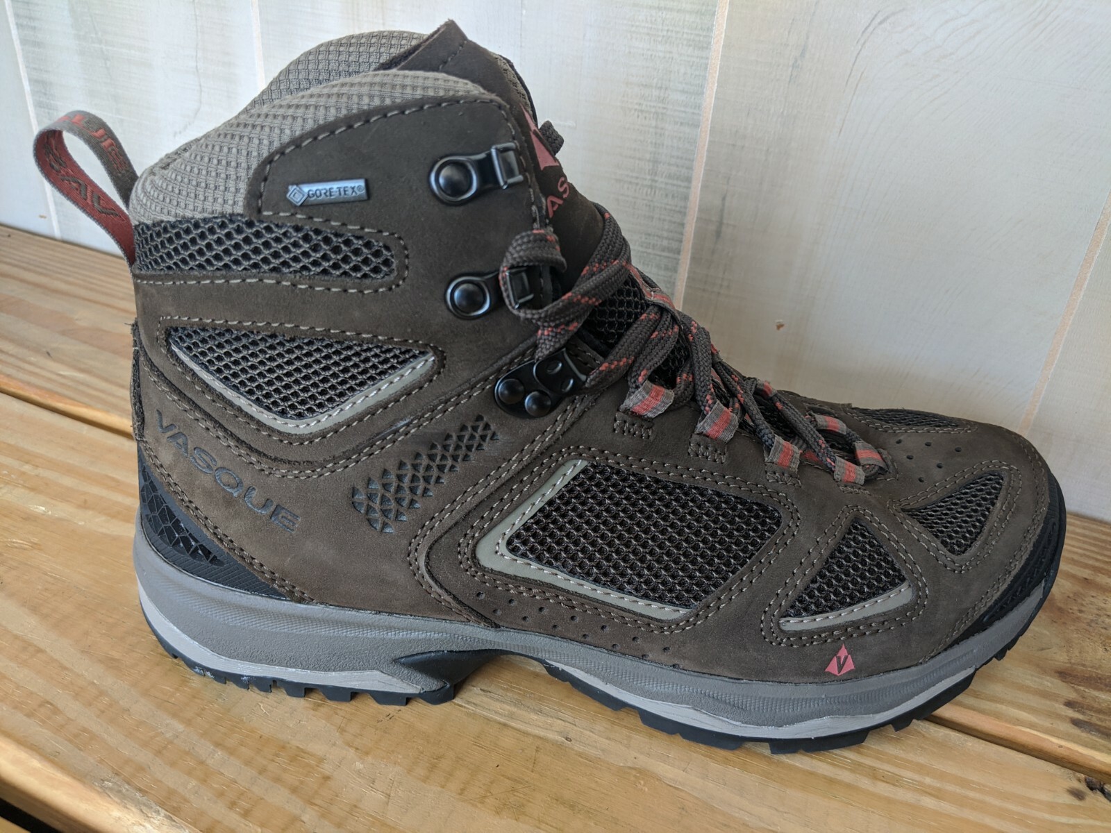 vasque breeze iii gtx low