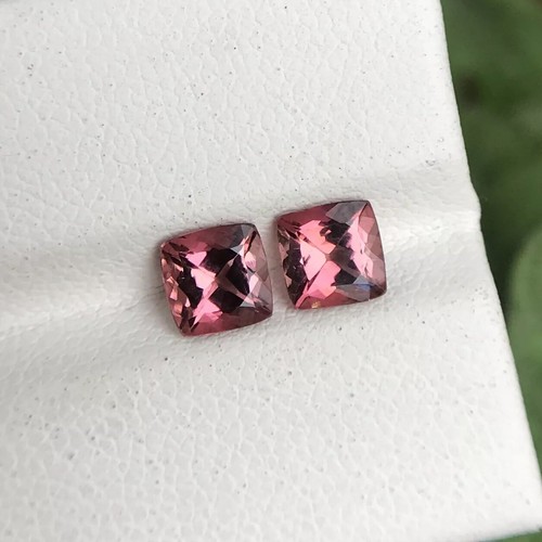 Coppia cuscini tormalina rosa naturale 5 mm, pietra portafortuna ottobre, tormalina sciolta - Foto 2 di 7