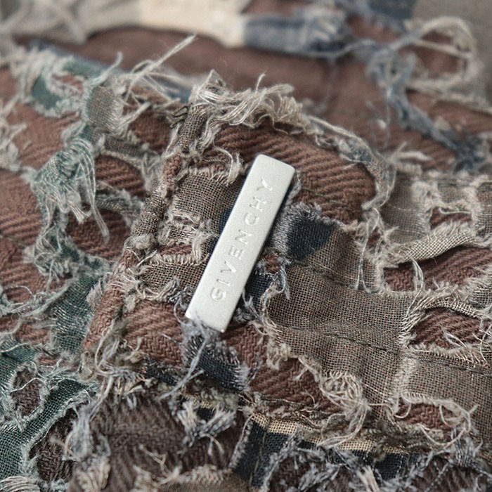 GIVENCHY Destroy Jeans Logo patch Camouflage SLIM… - image 3