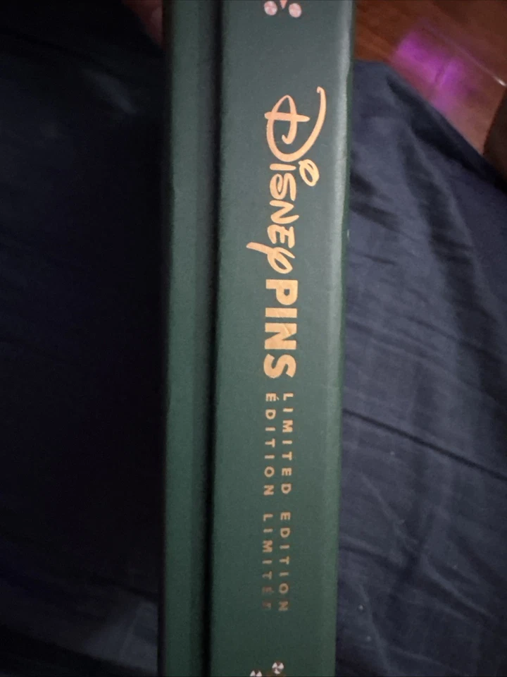 Parques Disney 2024 Navidad Festivo Flotadores Perfumados Caja Set Mickey Jumbo LE Prendedores Foto 3 de 4