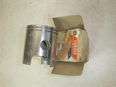 Piston D'origine Yamaha AT2 1972 - Réf 316-11631-00 98 (Neuf, NOS)