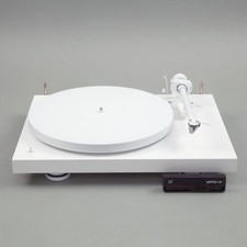 Pro-Ject: Debut PRO B Turntable - Special Edition White