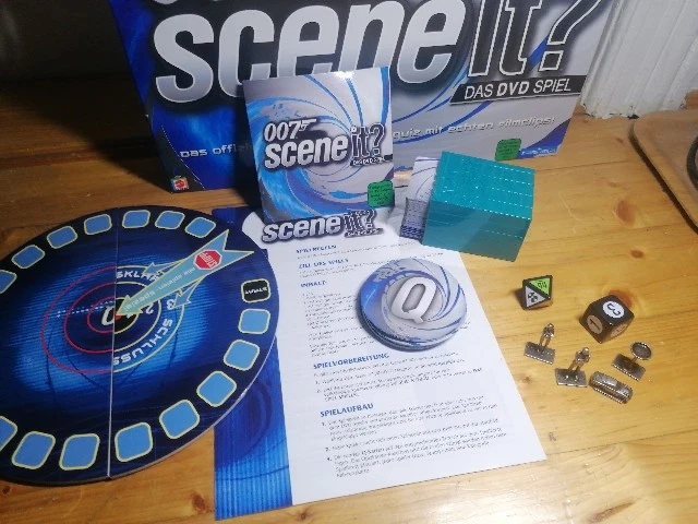 007 SCENE IT ? DVD SPIEL 2005 für 2-4 Teams/Spieler Mattel - Bild 2 von 4