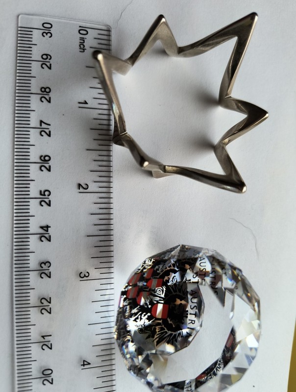 Swarovski Crystal Paperweight SC30 Austria Souvenir Eagle With Metal Stand VTG