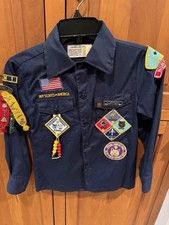 Big. Boy Scouts Of America BSA Cub Scout Uniform Shirt W/Insigma Pins Patches