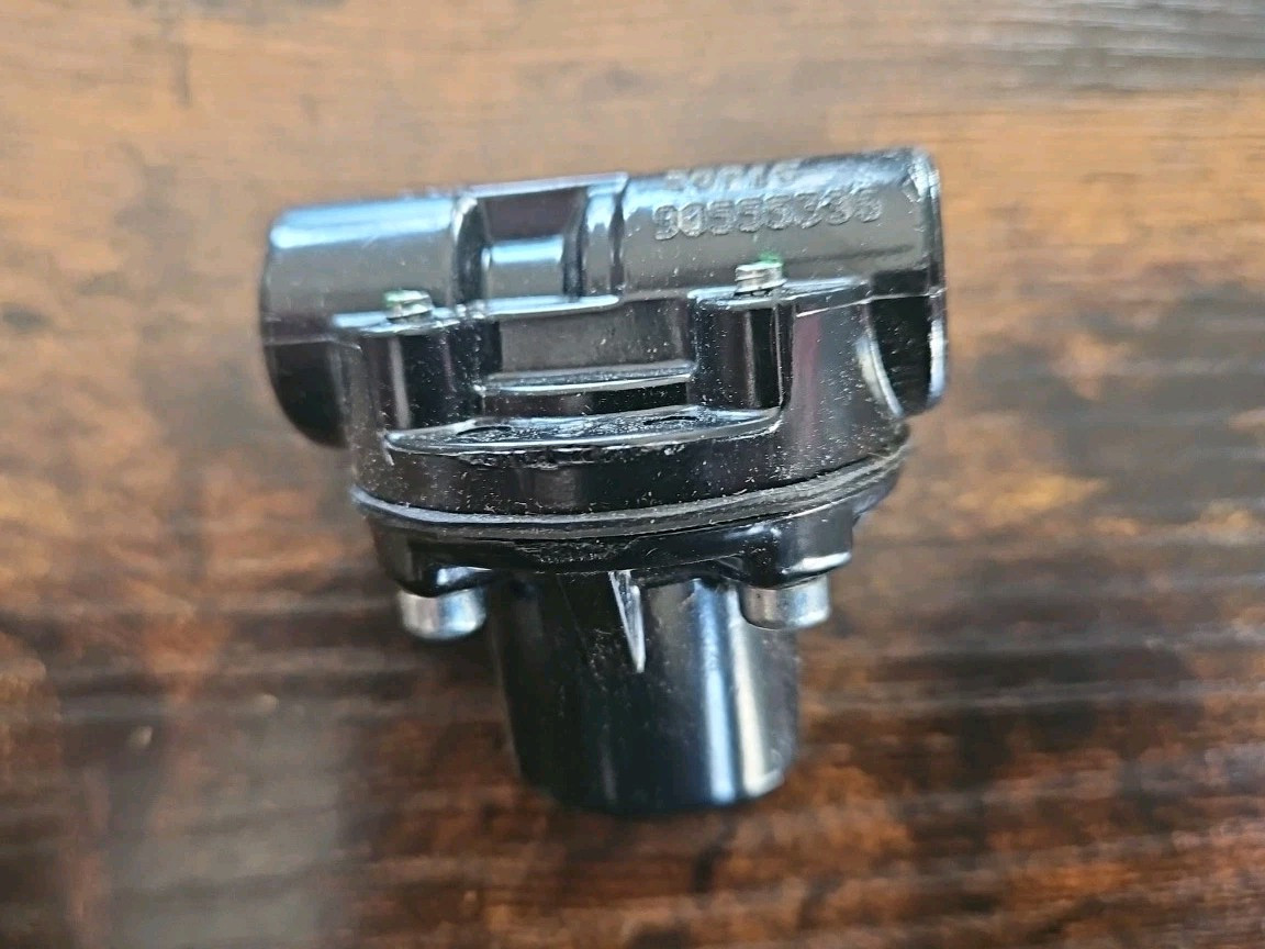 R90555396 Meritor Air Suspension Pressure Protection Valve - New - OEM